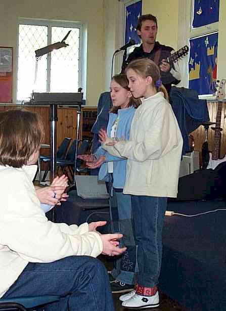 yo1.jpg (26884 bytes)